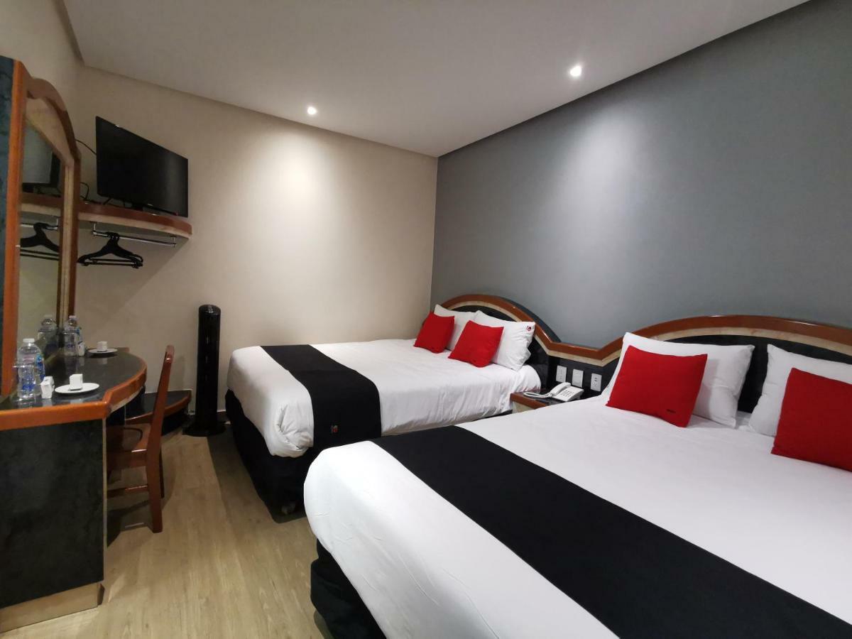Monarca Hotel 3*