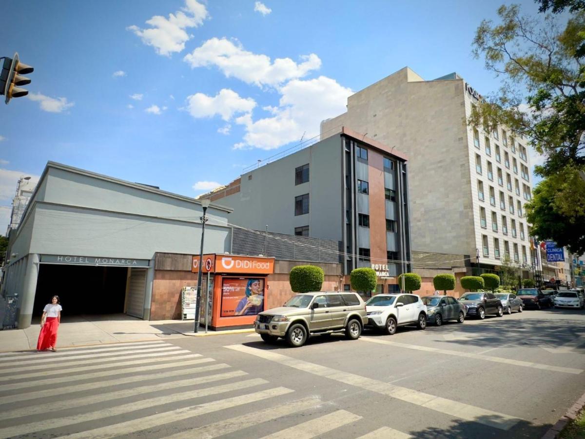 Monarca Hotel 3*